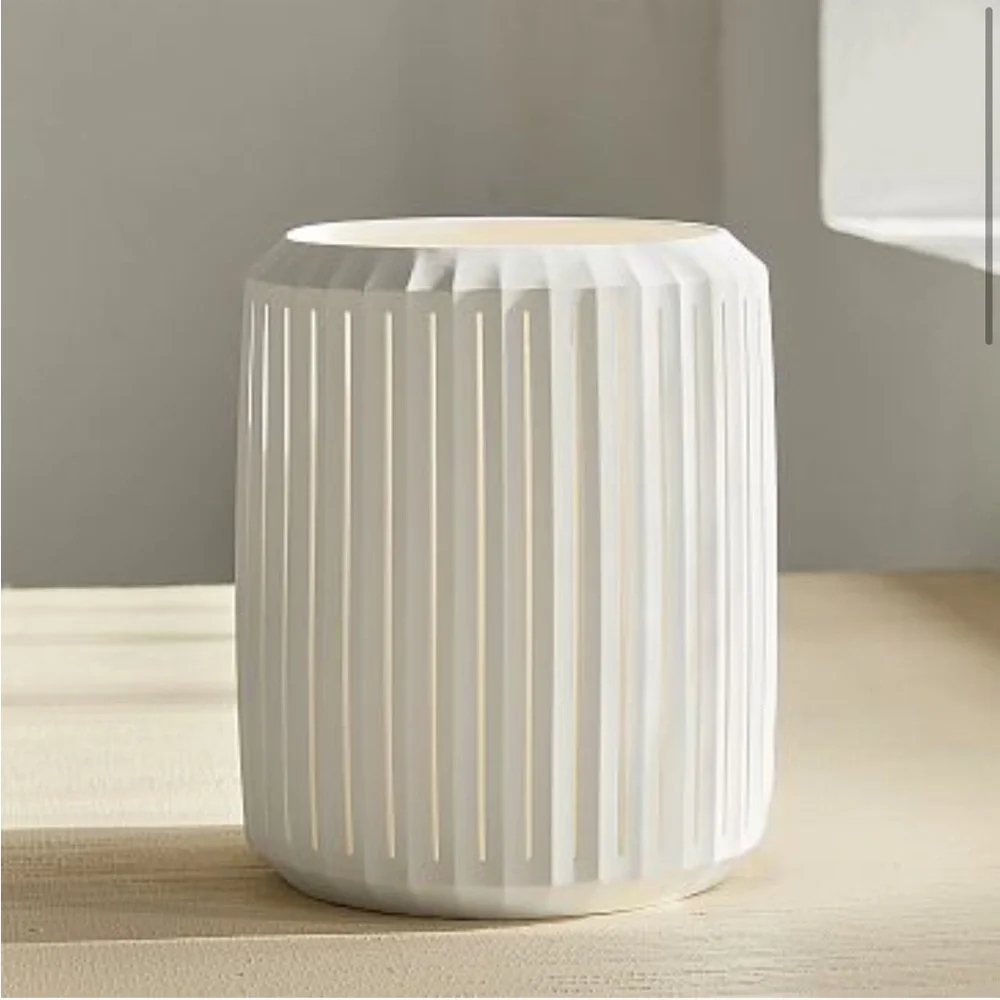West Elm Hurricane Candle Holder - Medium 6”diam x 7.4”h